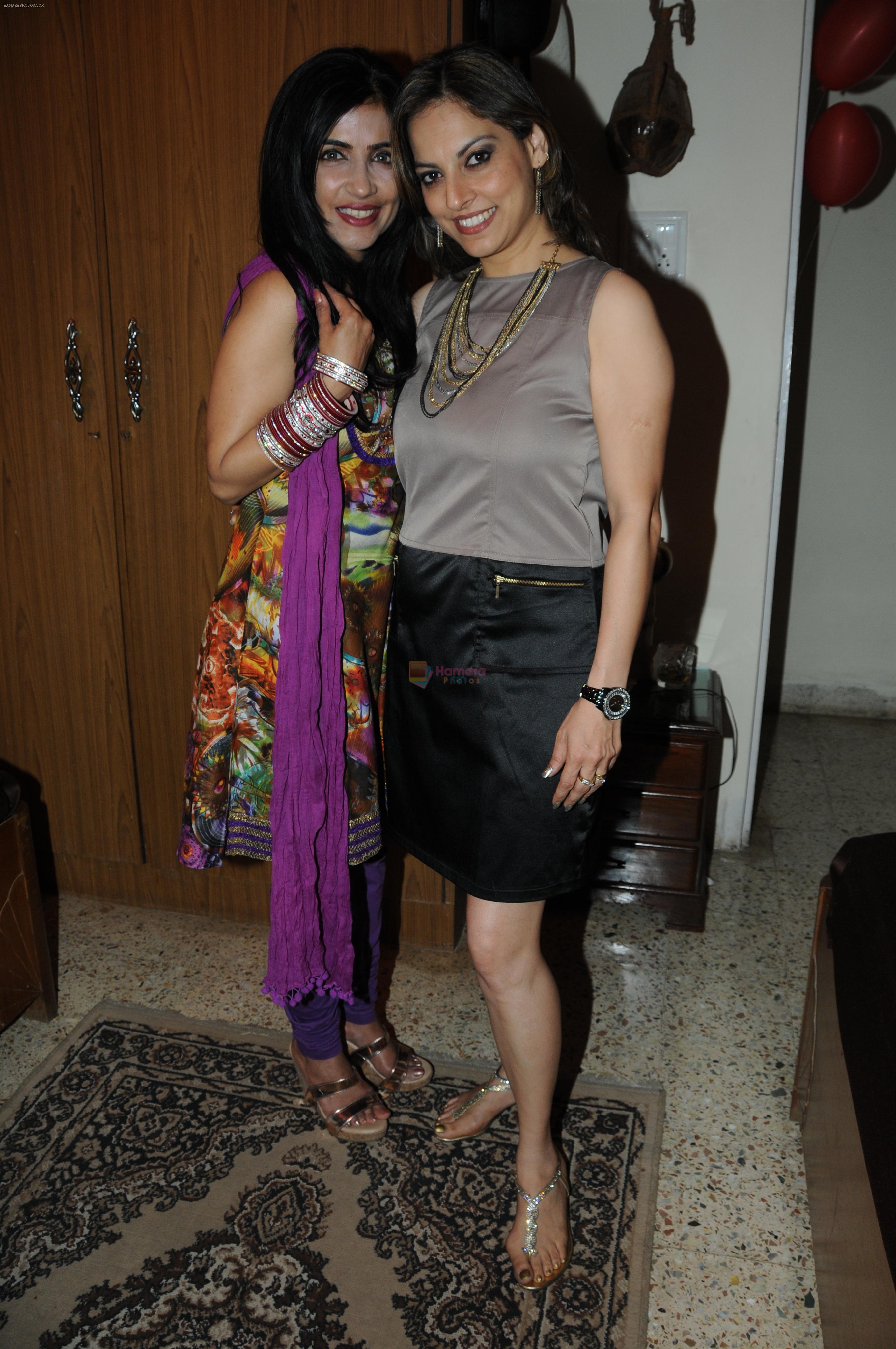 Shibani Kashyap with Preety Bhalla at Preety Bhalla's birthday bash 