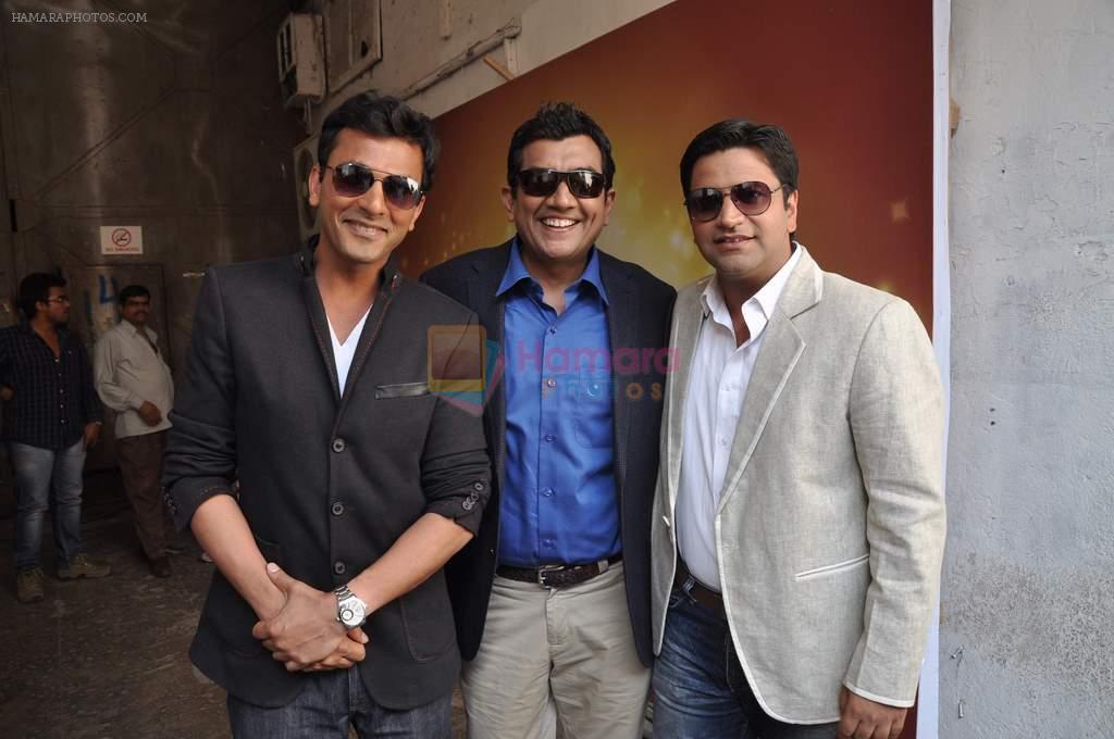 Sanjeev Kapoor with leading chefs on the sets of Nach Baliye in Filmistan, Mumbai on 5th March 2013