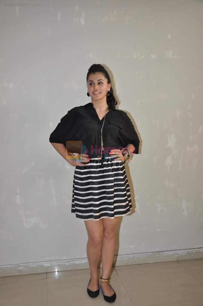 Tapsee Pannu at Chasme Badoor promotions in Mithibai College, Parel on 5th March 2013