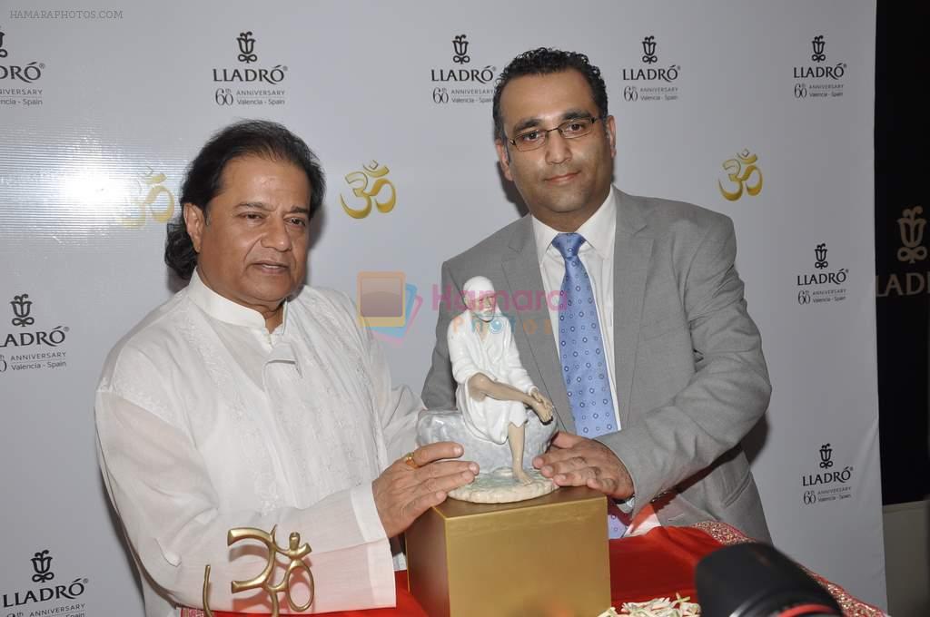 Anup Jalota launches special Sai Baba  sculpture for Lladro in Marine Drive, M umbai on 7th March 2013