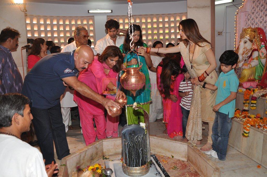 Hrithik Roshan celebrates Shivratri with his family in Panvel, Mumbai on 10th March 2013