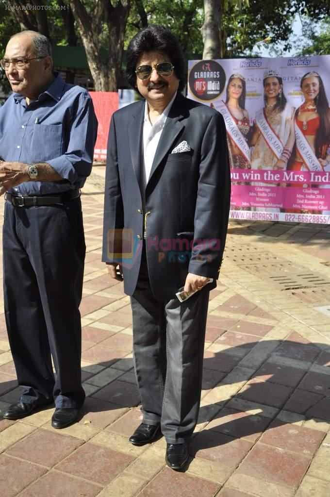 Pankaj Udhas at Gladrags Little Masters C N Wadia gold Cup in Mumbai on 10th March 2013