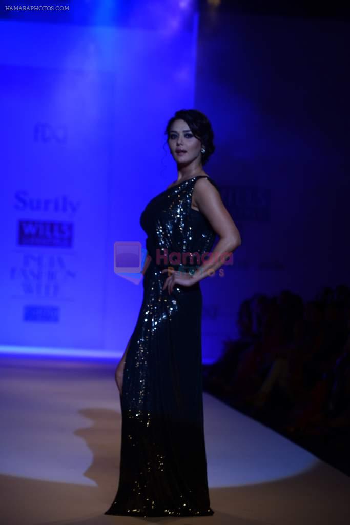 Preity Zinta walks the ramp for Surily Goel Show at Wills Lifestyle India Fashion Week 2013 Day 1 in Mumbai on 13th March 2013