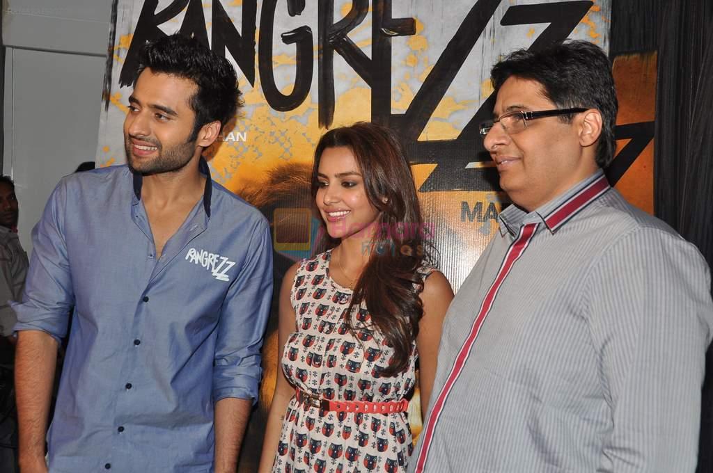Jackky Bhagnani, Vashu Bhagnani, Priya Anand at the media promotion of the film Rangrezz in Mumbai on 13th March 2013