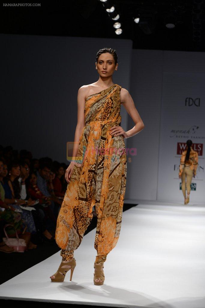 Model walks the ramp for Reyn Tandon Show at Wills Lifestyle India Fashion Week 2013 Day 3 in Mumbai on 15th March 2013