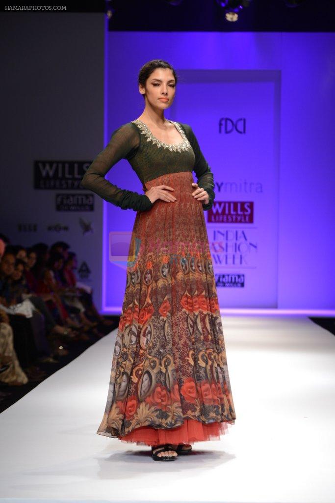 Model walks the ramp for Joy Mitra Show at Wills Lifestyle India Fashion Week 2013 Day 3 in Mumbai on 15th March 2013