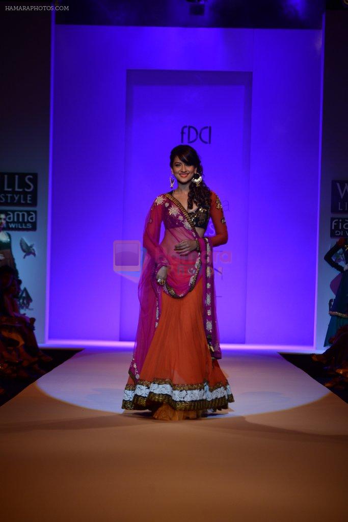 Gauhar Khan walks the ramp for Joy Mitra Show at Wills Lifestyle India Fashion Week 2013 Day 3 in Mumbai on 15th March 2013
