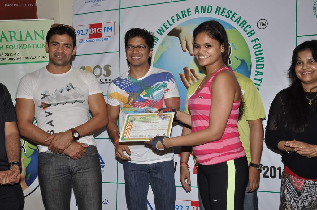 Shaan supports Cyclozeal organised by Humanitarian Welfare and research Centre in Leena Mogre Gym, Mumbai on 17th March 2013