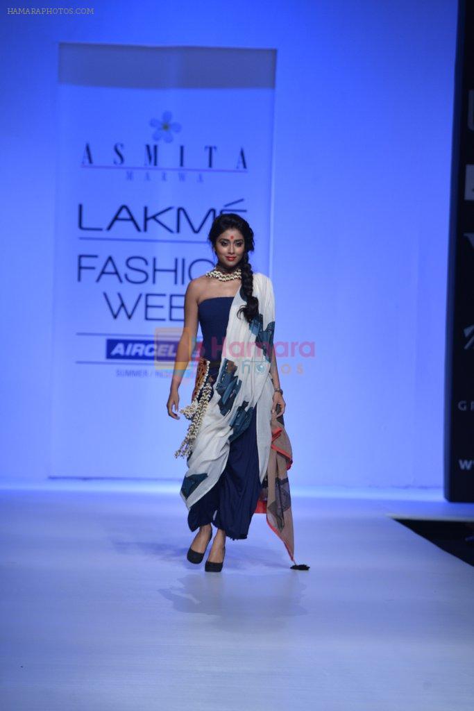 Shriya Saran walk the ramp for Asmita Marwa Show at Lakme Fashion Week 2013 Day 1 in Grand Hyatt, Mumbai on 22nd March 2013