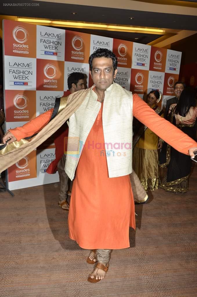 Anurag Basu at Vikram Phadnis Show at Lakme Fashion Week 2013 Day 4 in Grand Hyatt, Mumbai on 25th March 2013