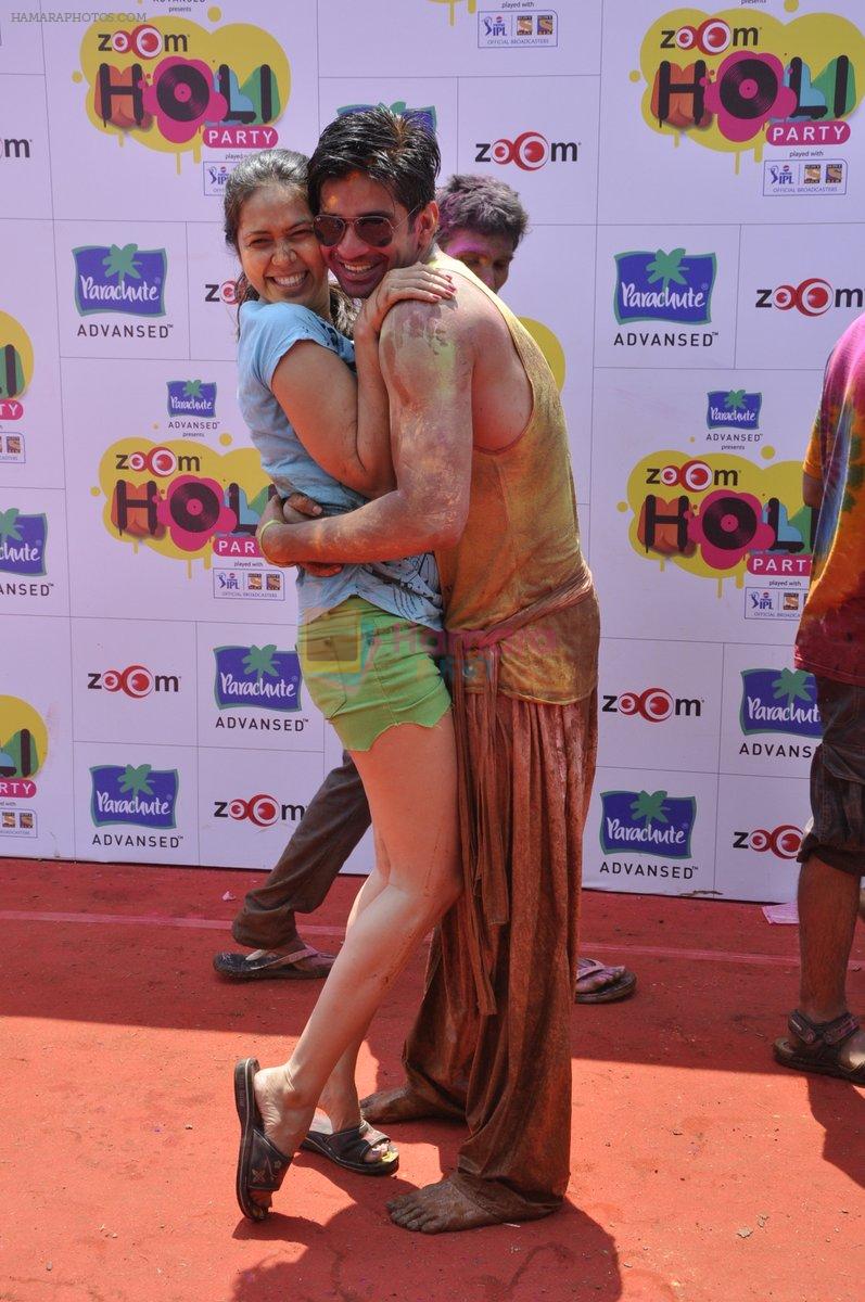 at zoom holi bash in Mumbai on 27th March 2013