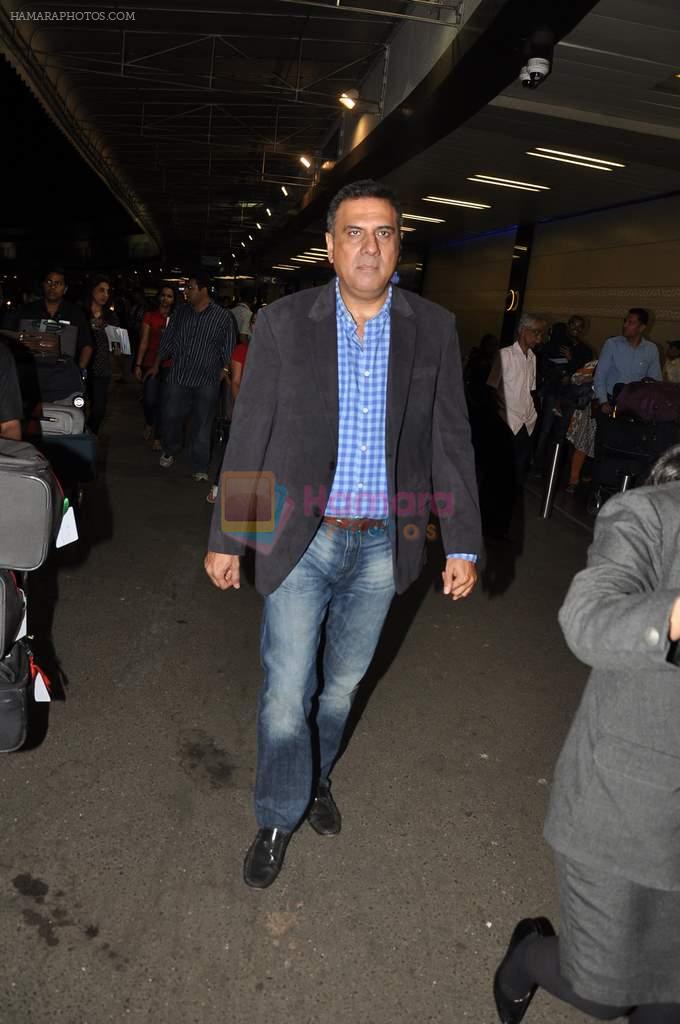 Boman Irani leave for TOIFA in Mumbai on 1st April 2013