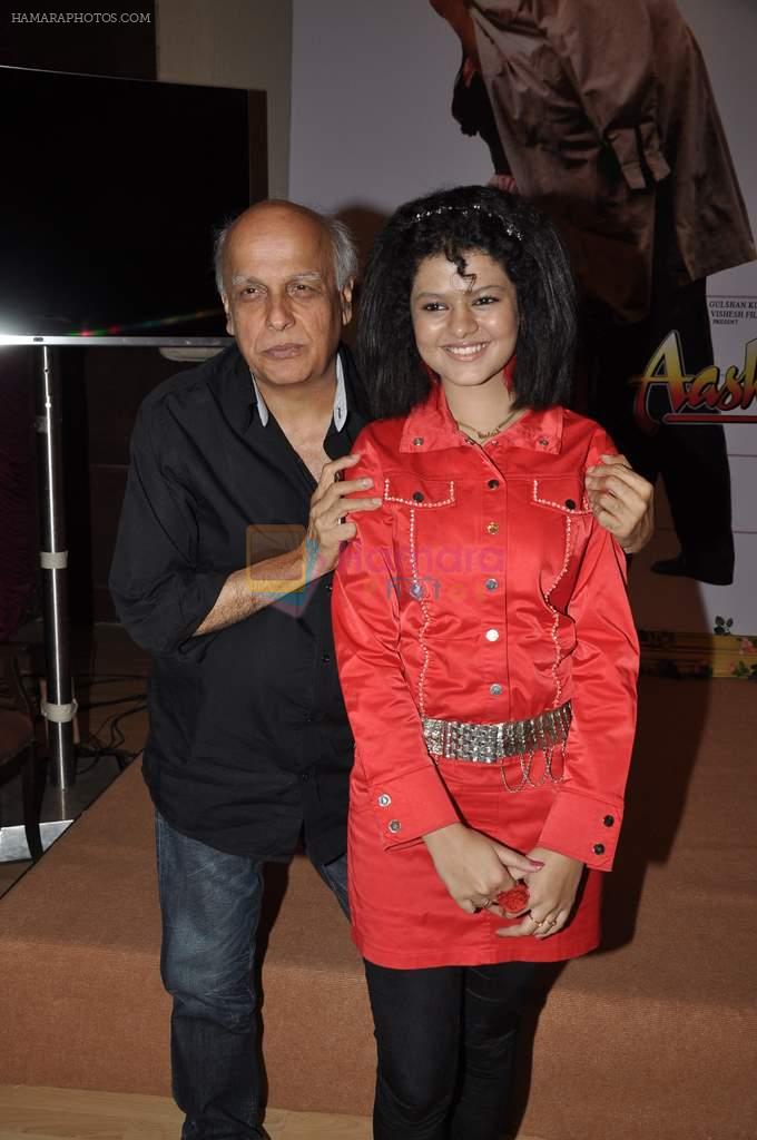 Mahesh Bhatt at the Audio release of Aashiqui 2 at Sudeep Studios in Khar, Mumbai on 8th April 2013