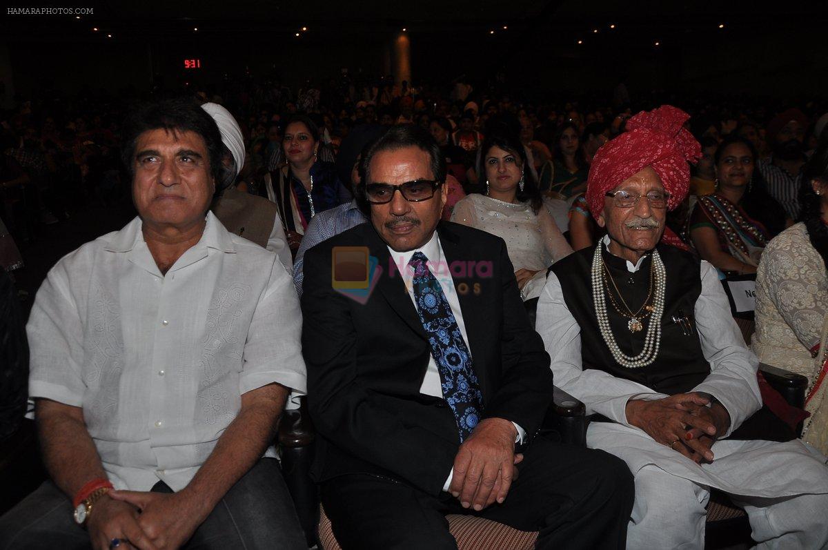 Dharmendra, Raj Babbar at Punjabi Cultural Heritage Baisakhi Celebrations in Sion, Mumbai on 12th April 2013
