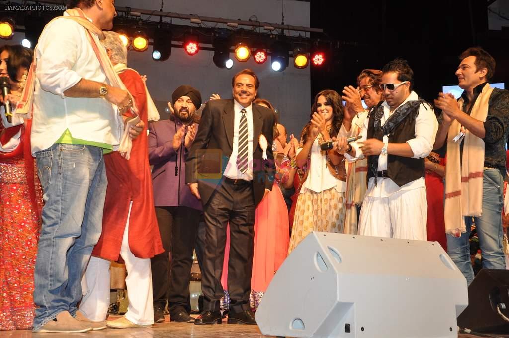 Dharmendra, neha Dhupia at Baisakhi Celebration co-hosted by G S Bawa and Punjab Association Of India in Mumbai on 13th April 2013