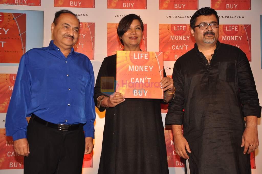 Shabana Azmi at Mitrajit Bhattachrya's book launch in Tote, Mumbai on 16th April 2013