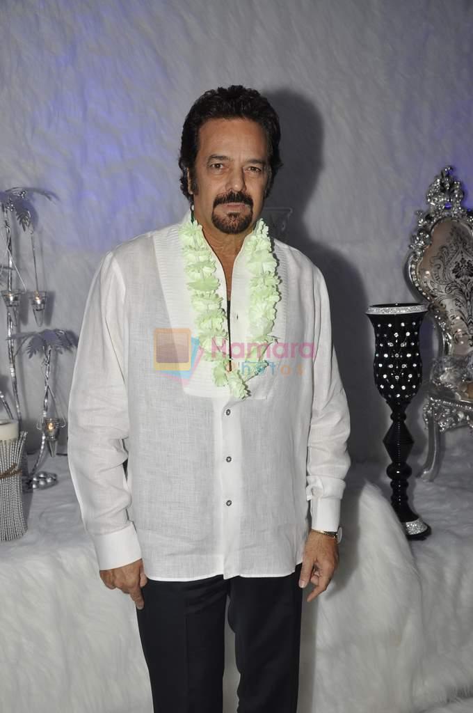 Akbar Khan at Poonam Dhillon's birthday bash and production house launch with Rohit Verma fashion show in Mumbai on 17th April 2013