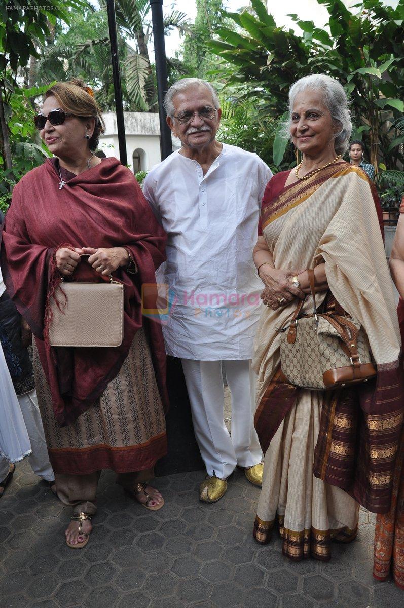 Waheeda Rehman, Gulzar, helen at Paansa play in Prithvi, Juhu, Mumbai on 18th April 2013