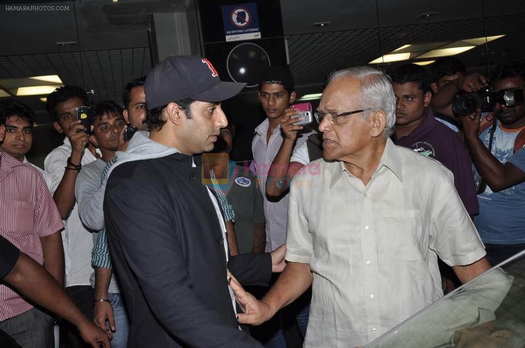 Abhishek Bachchan return from NY in Mumbai Airport on 23rd April 2013
