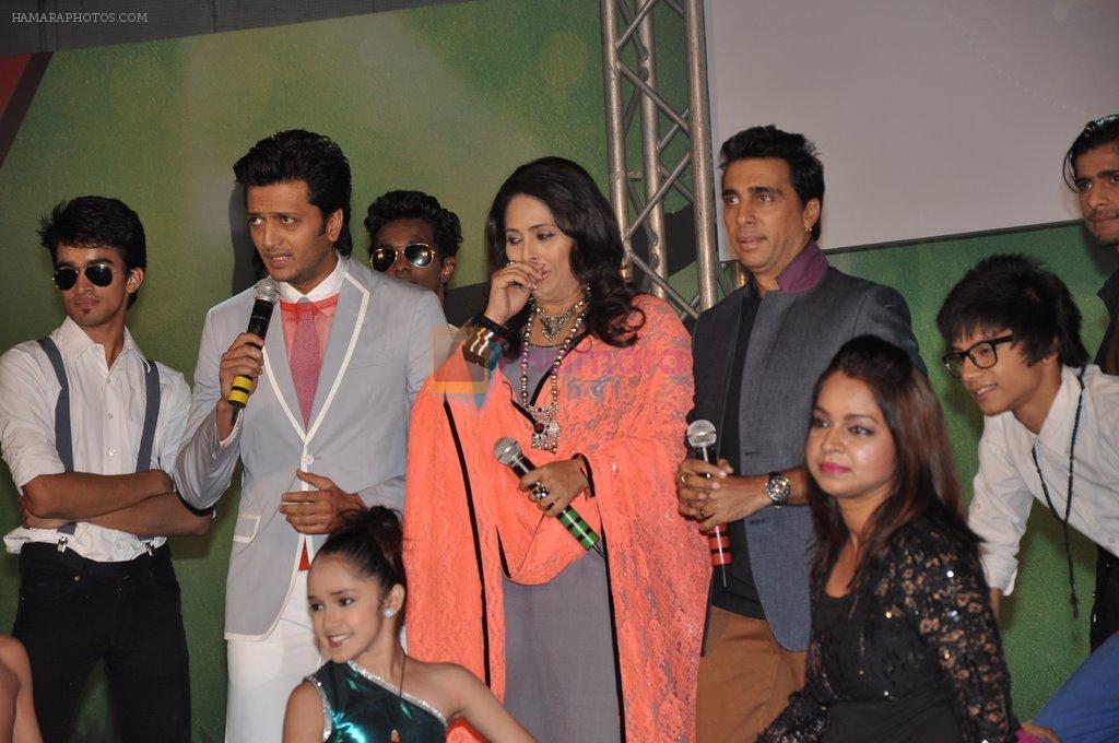 Ritesh Deshmukh, Geeta Kapur promotes India's Dancing Superstar show for Star Plus in Rangsharda, Mumbai on 23rd April 2013