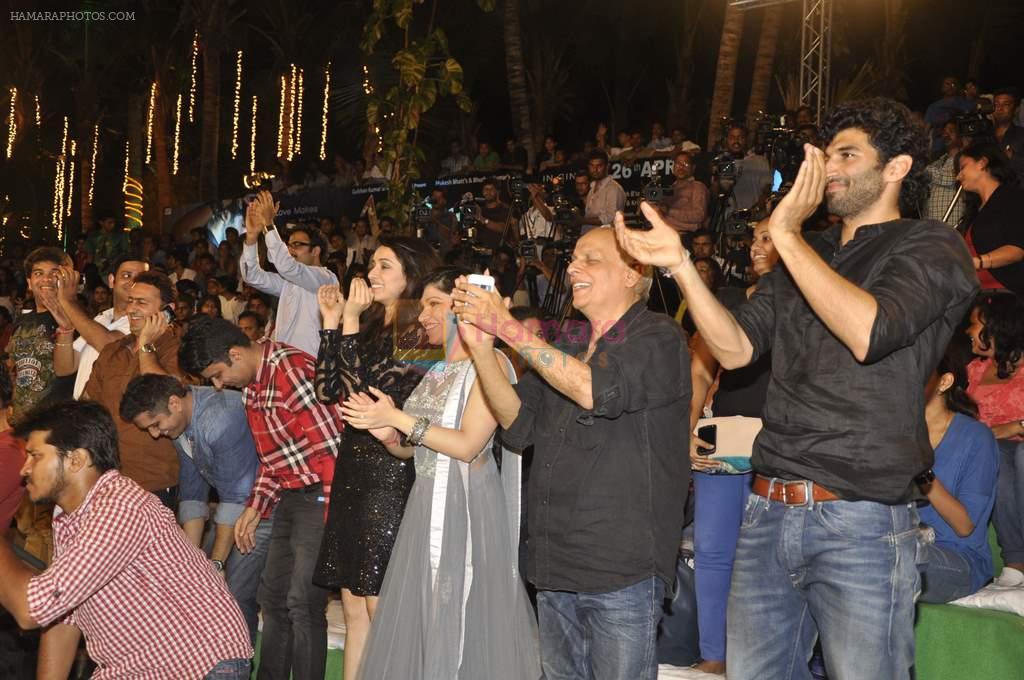 Aditya Roy Kapoor, Shraddha Kapoor, Mahesh Bhatt, Bhushan Kumar at Aashiqui concert in Bandra, Mumbai on 24th April 2013