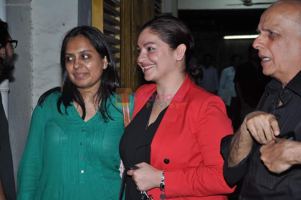 Pooja Bhatt at Aashiqui 2 screening in Ketnav, Mumbai on 25th April 2013