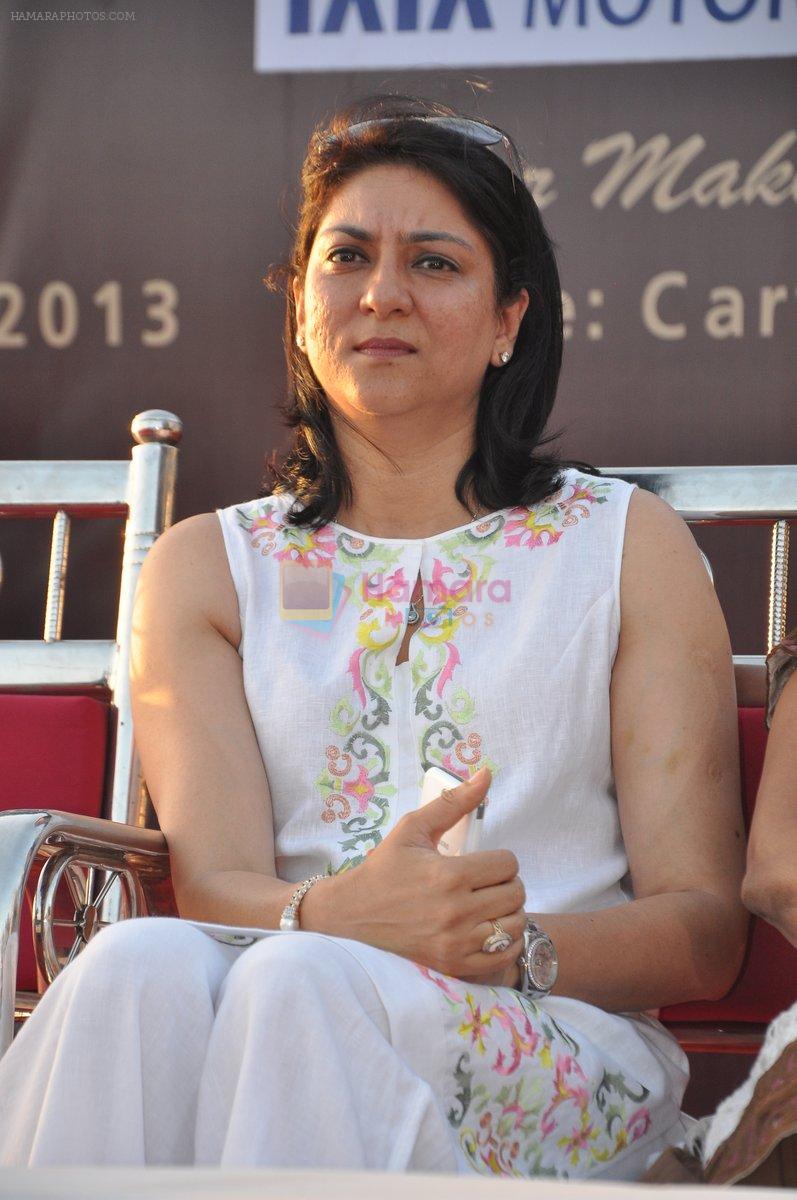 Priya Dutt Memorial Donate a Mobile Mamography Unit for good cause in Bandra, Mumbai on 5th May 2013