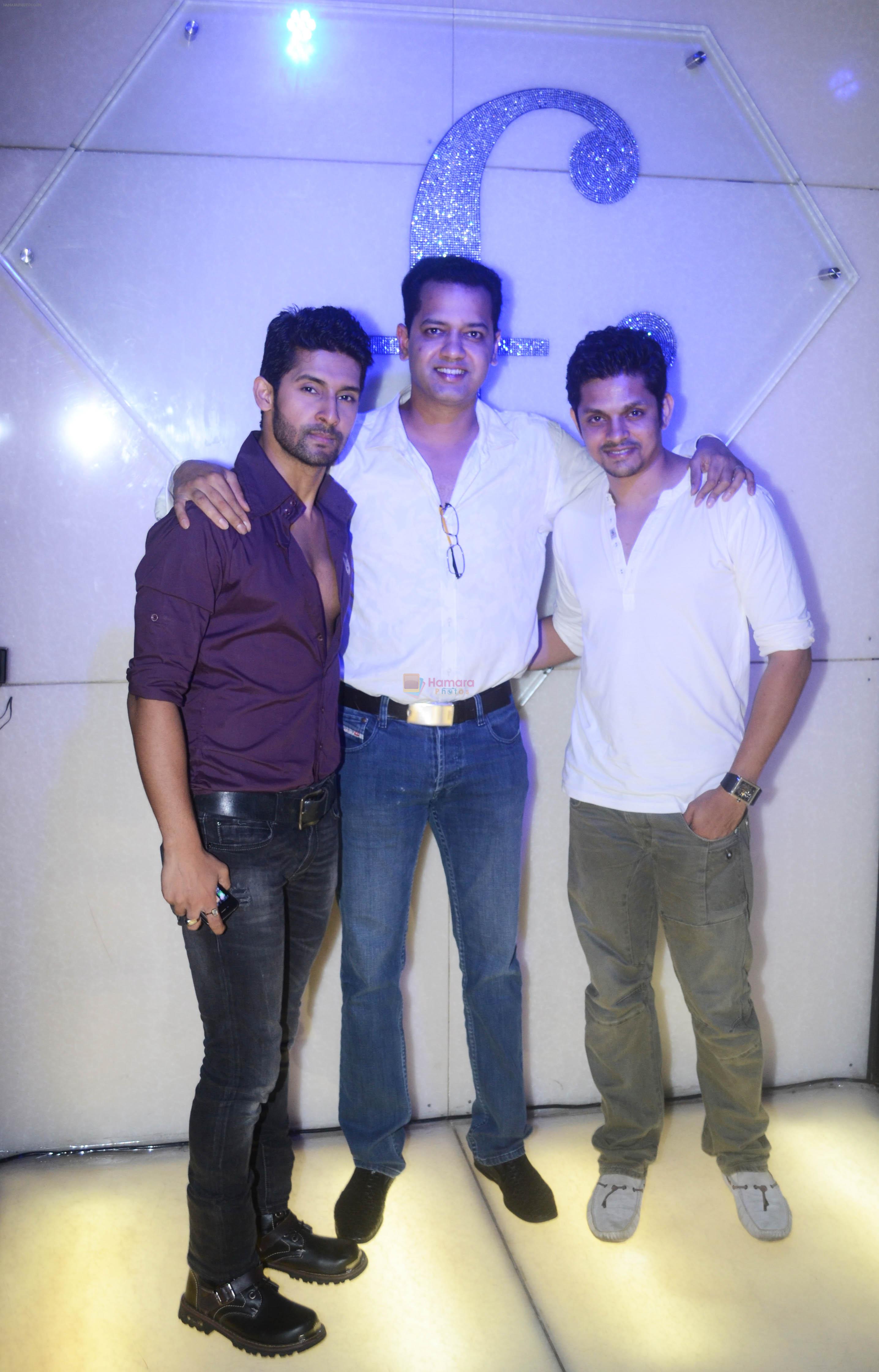 Ravi Dubey with Rahul Mahajan and a friend at the 1st anniversary bash of F Lounge.Diner.Bar