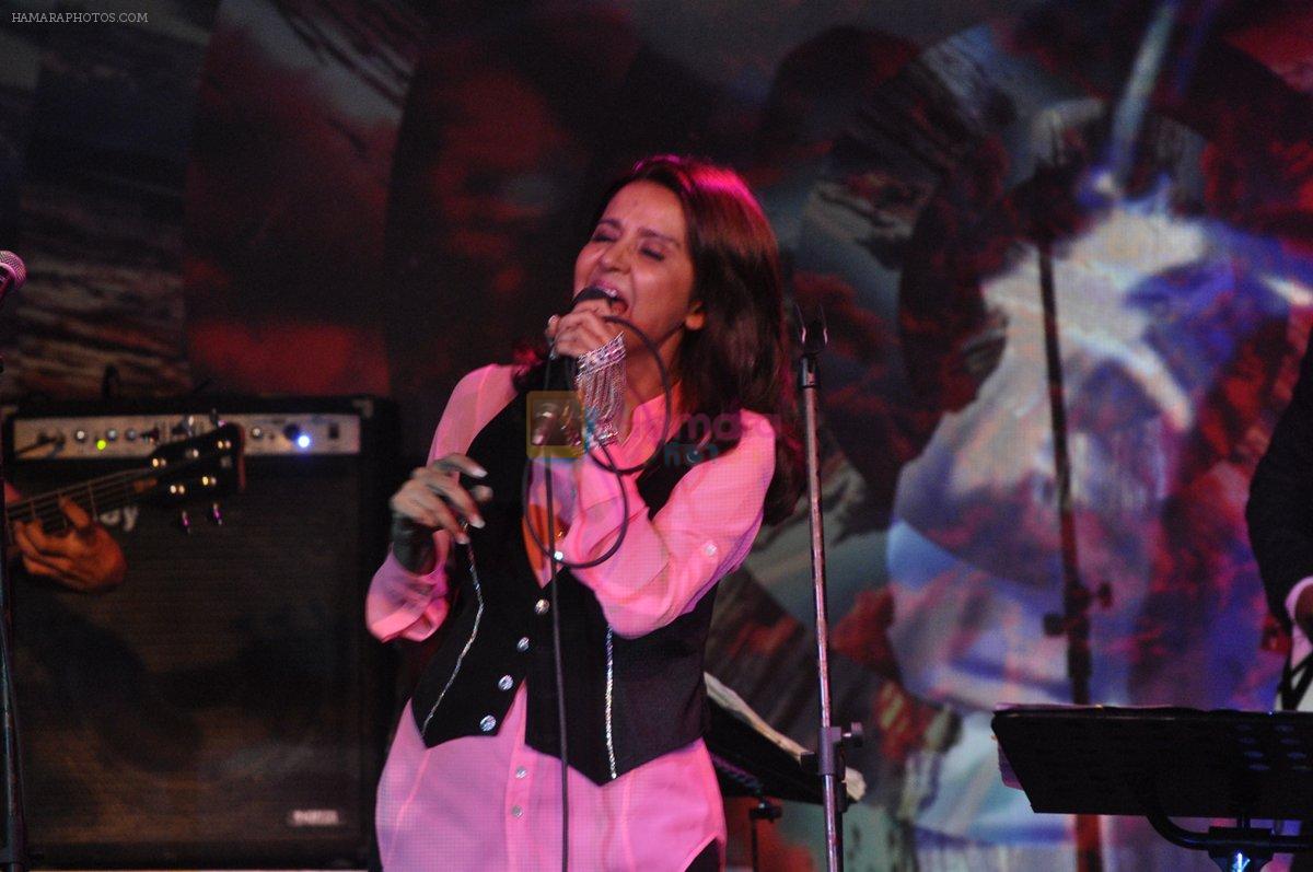 Sharon Prabhakar at Bluefrog mothers day event in Mumbai on 8th May 2013