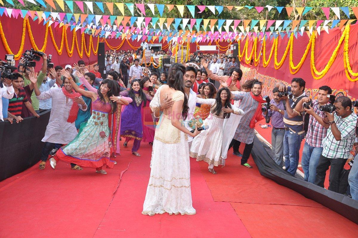 Sonam Kapoor, Dhanush at the launch of Raanjhanaa in Filmcity, Mumbai on 10th May 2013