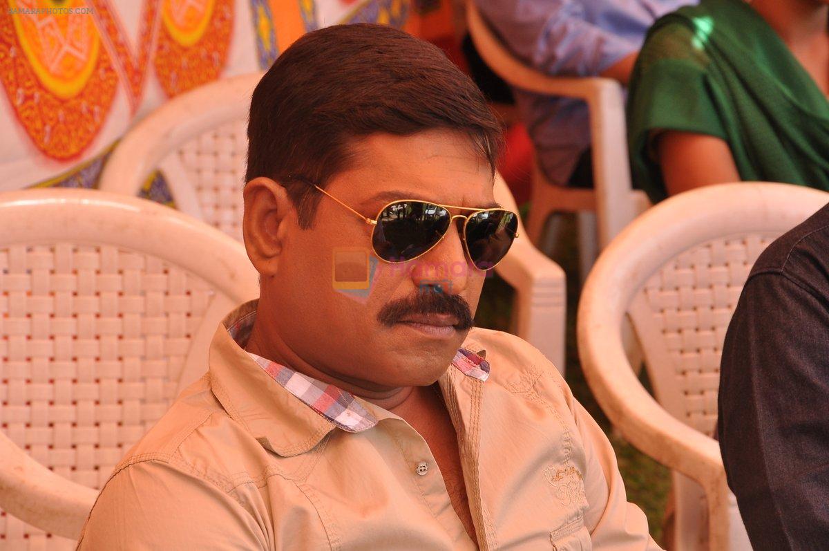Sanjay Narvekar at the Mahurat of Marathi movie Full to Dhamaal in Madh, Mumbai on 13th May 2013