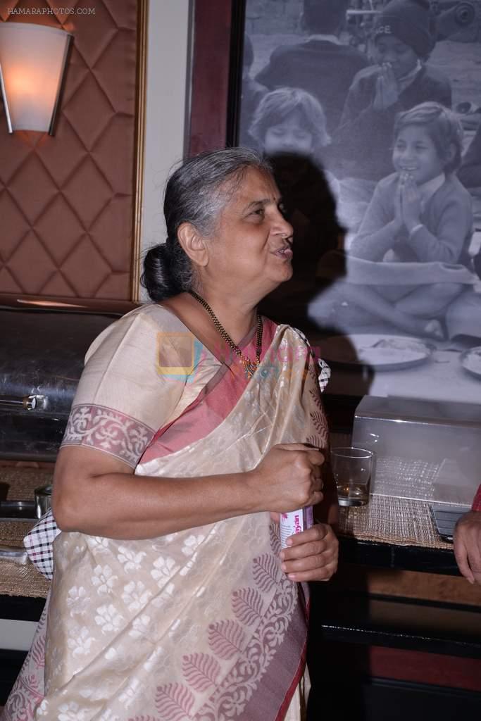 Sudha Murthy at Shankar Mahadevan hosts Akshay Patra NGO event in Taj Land's End, Mumbai on 16th May 2013