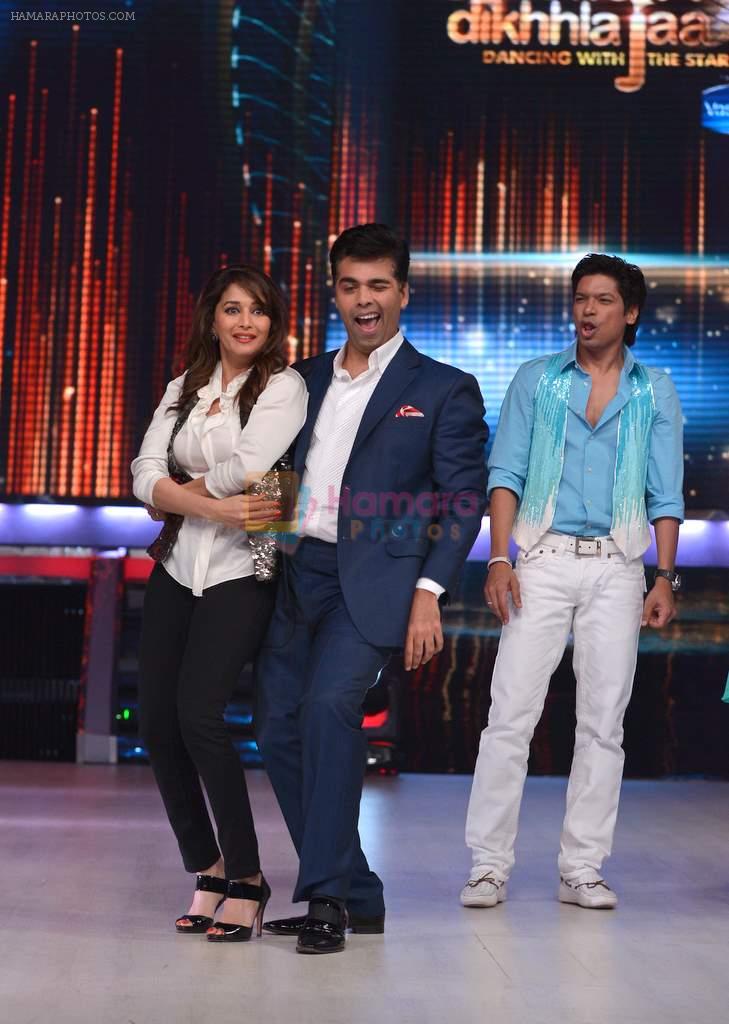 Karan Johar, Madhuri Dixit on the sets of Jhalak Dikhhla Jaa Season 6 in Mumbai on 27th May 2013