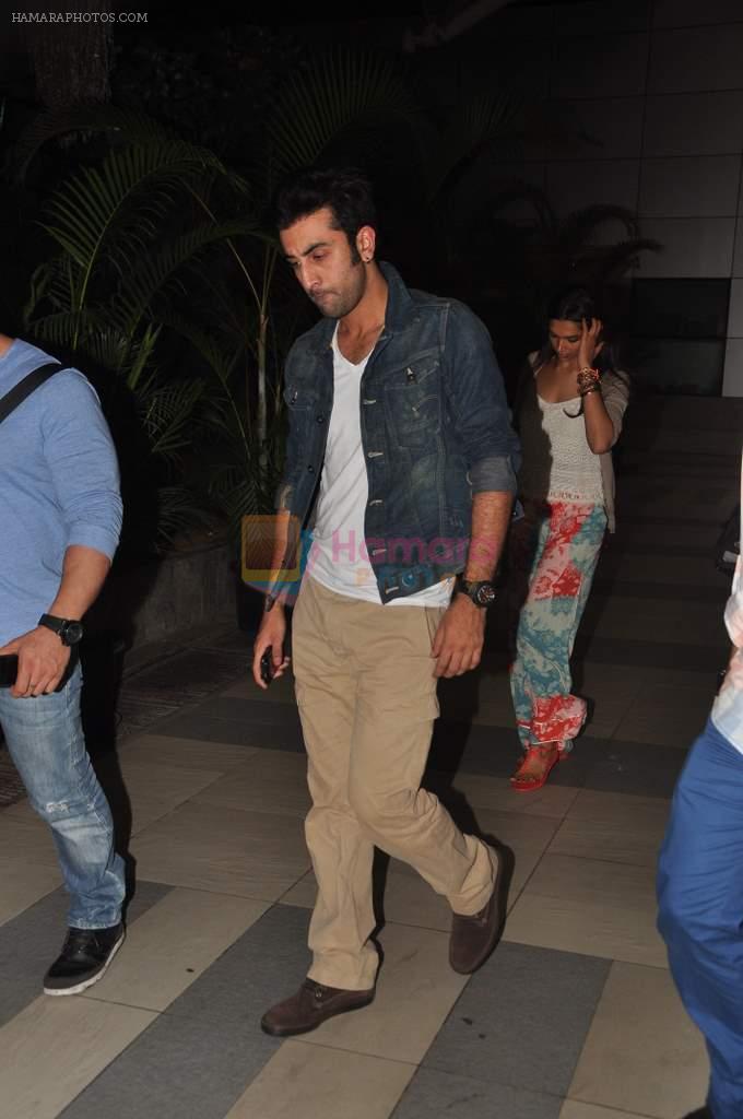 Ranbir Kapoor return from Delhi snapped in Mumbai on 27th May 2013