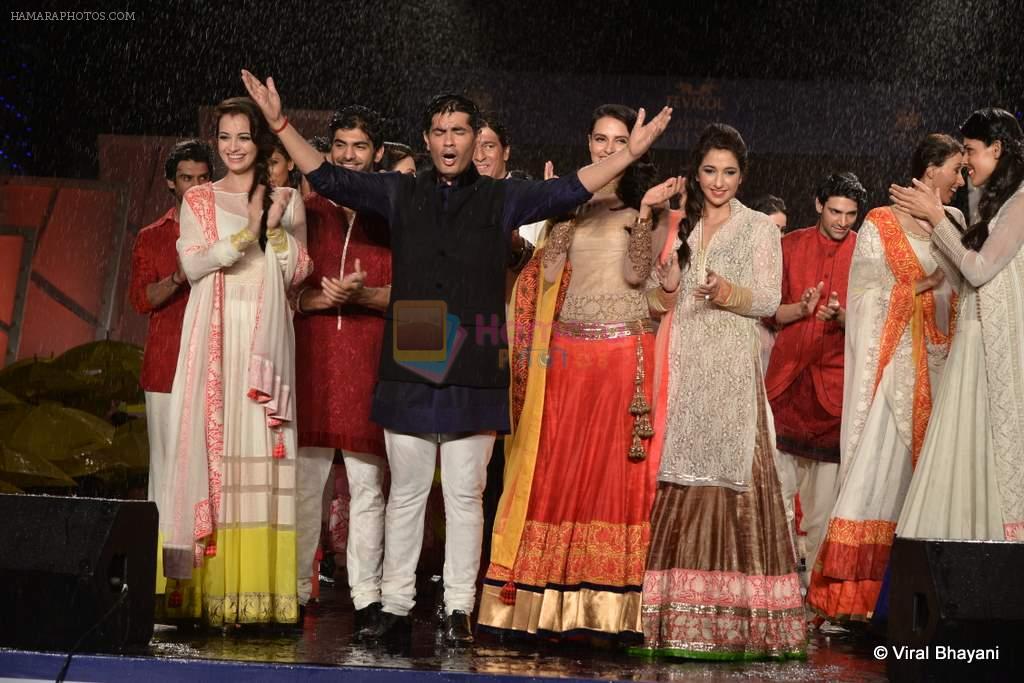 Neha Dhupia, Manish Malhotra, Krishika Lulla, Dia Mirza at Manish Malhotra's show for CPAA in Mumbai on 2nd June 2013