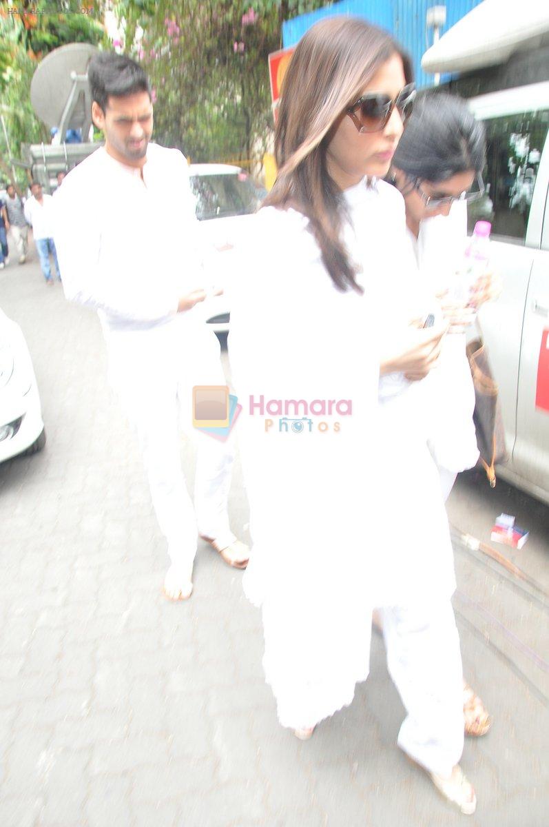 Sophie Chaudhary at Jiah Khan's Final journey in Juhu, Mumbai on 5th June 2013