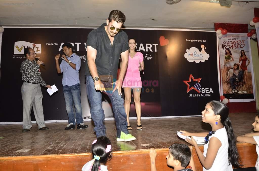Ameesha Patel, Neil Mukesh at Shortcut Romeo promotions with kids in Vidya Nidhi School, Mumbai on 9th June 2013