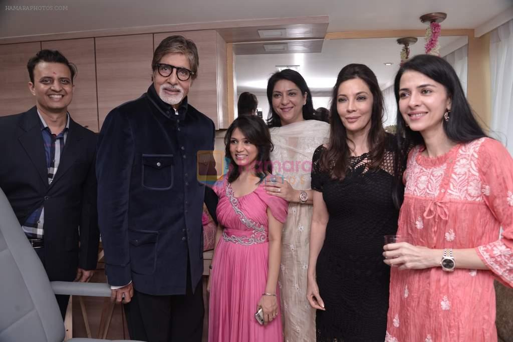 Amitabh Bachchan, Priya Dutt at the launch of Jayshree Sharad's Skinfiniti clinic launch in bandra, Mumbai on 15th June 2013