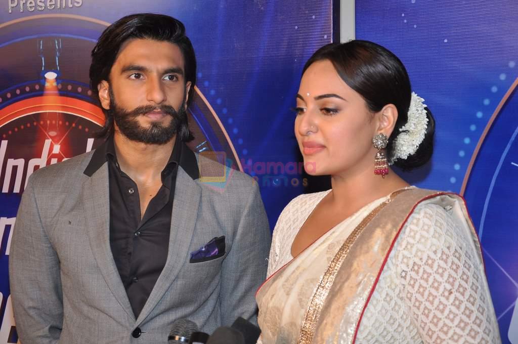 Sonakshi Sinha, Ranveer at Lootera film promotions on the sets of Star Plus India Dancing Superstar in Filmcity on 17th June 201