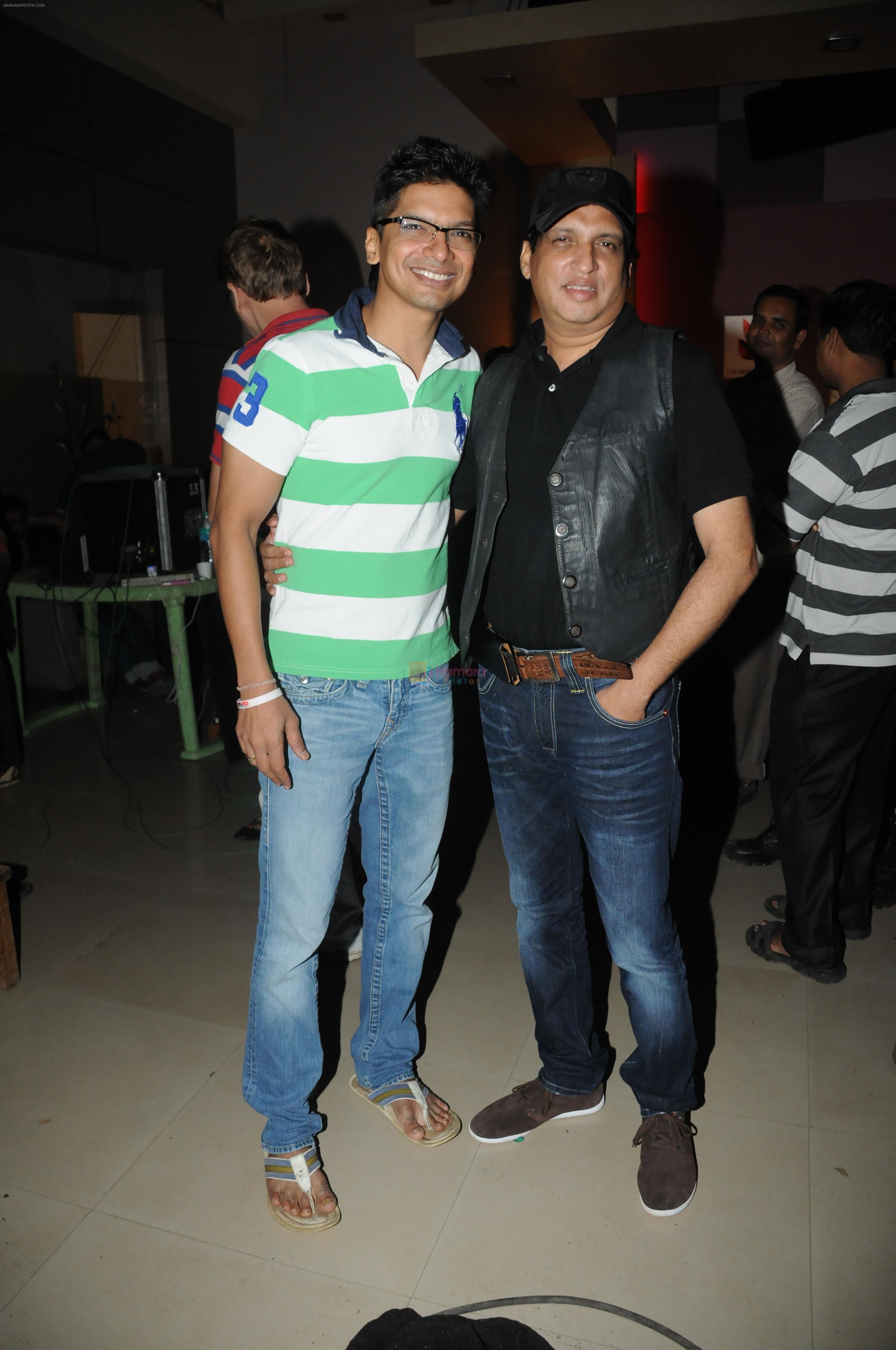 Sunil Agnihotri with Shaan on the sets of the film Balwinder Singh Famous Ho gaya directed by sunil Agnihotri on 17th June 2013