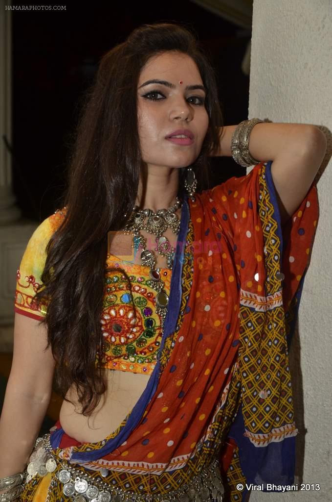 Rekha Rana glam backless photo shoot in Mumbai on 18th June 2013