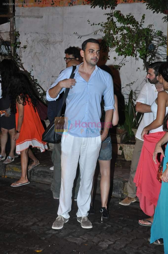 Cyrus Sahukar at Abhishek Kapoor's residence in Mumbai on 28th June 2013
