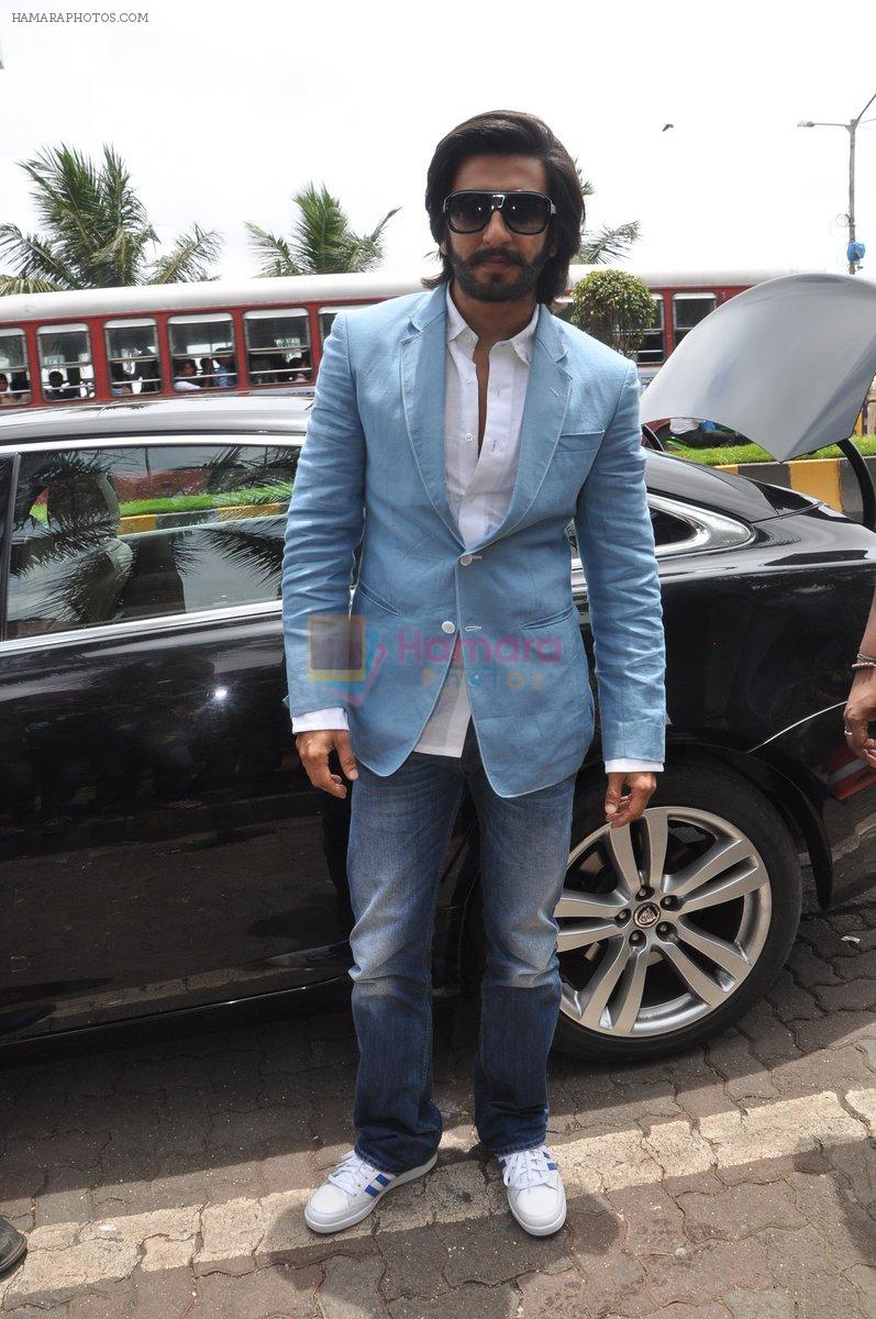 Ranveer Singh at Lootera Promotions at Cafe Coffee Day in Bandra, Mumbai on 1st July 2013
