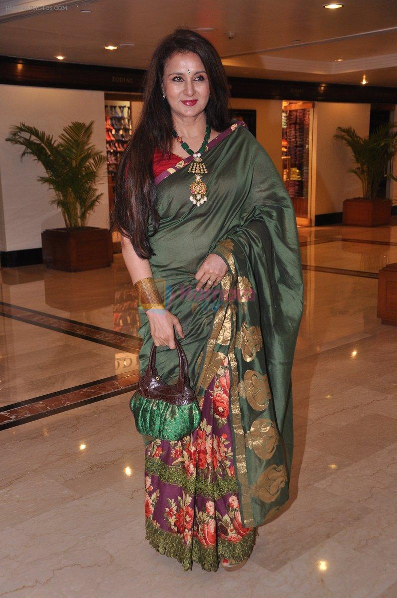 Poonam Dhillon at Indo-American corporate excellence awards in Trident, Mumbai on 1st July 2013