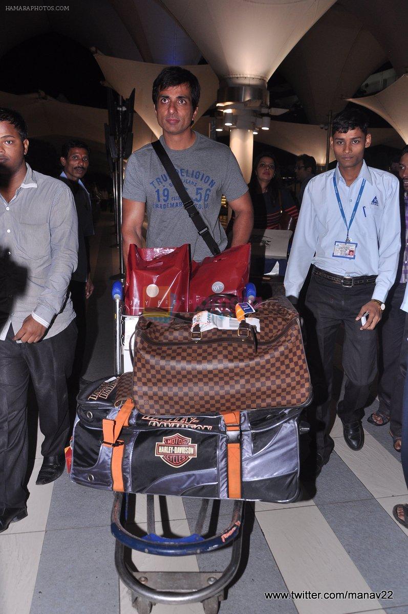 Sonu Sood arrive from IIFA awards 2013 in Mumbai Airport on 7th July 2013