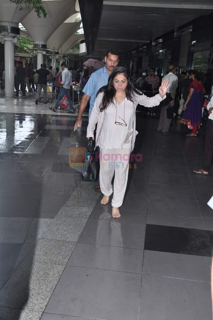 Tina Ambani snapped at airport in Mumbai on 10th July 2013