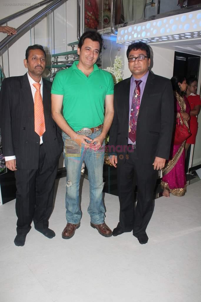 Avinash Wadhawan at Kiana Nail and Nail Spa launch in Andheri, Mumbai on 11th July 2013