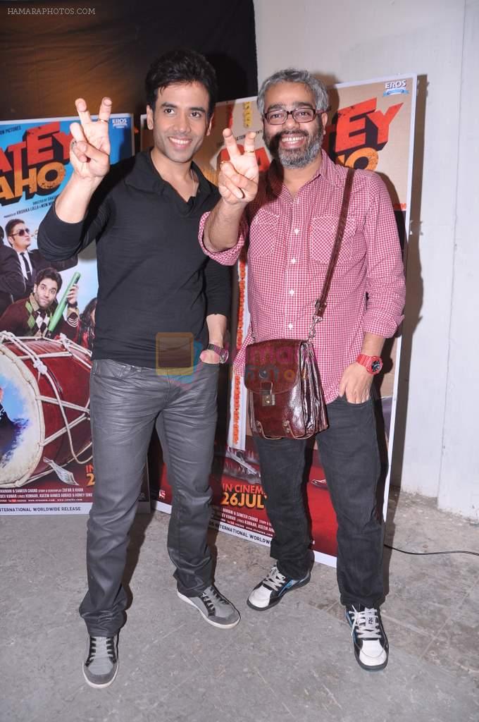 Shashant A Shah, Tusshar Kapoor at the Promotion of Bajatey Raho and Ravi Kissen's birthday bash in mehboob on 17th July 2013