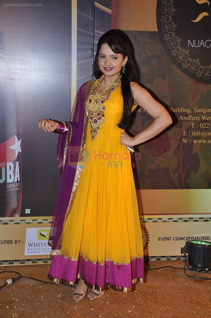 Giaa Manek at Gold TV awards red carpet in Mumbai on 20th July 2013