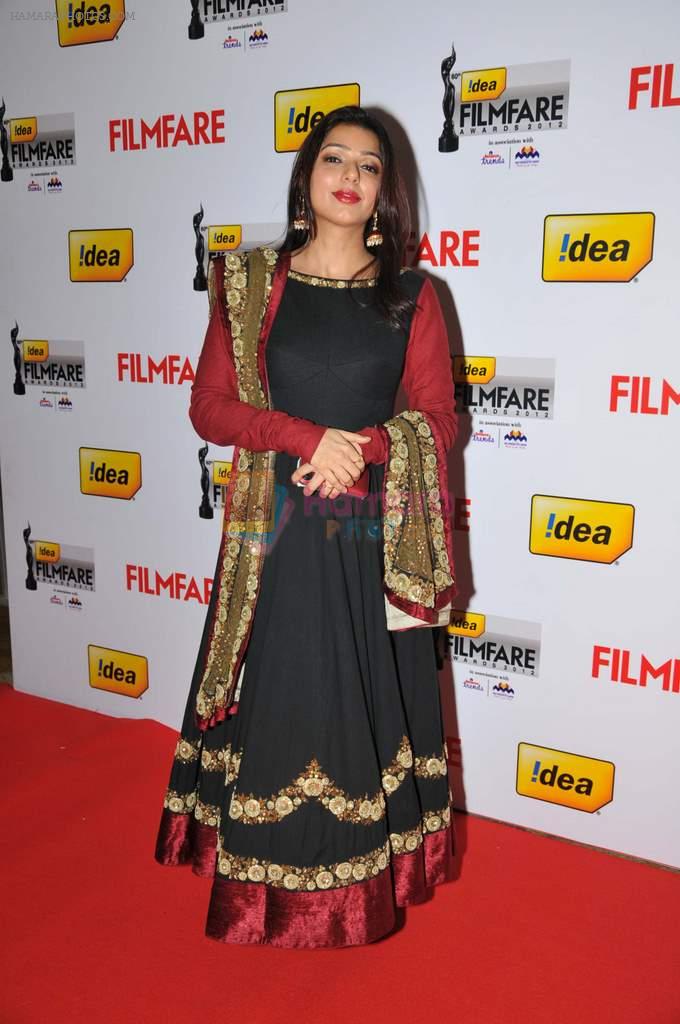 Bhumika Chawla on the Red Carpet of _60the Idea Filmfare Awards 2012